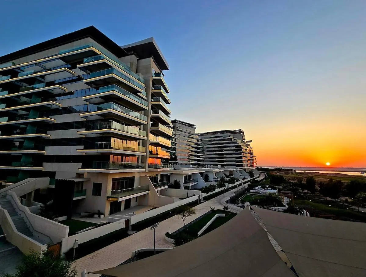 Meadows Living Mayan 1 - Studio Apartment Abu Dhabi