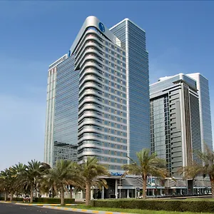 מלון Pearl Rotana Capital Centre, אבו דאבי