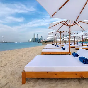 אתר נופש Radisson Blu & Resort, Corniche, אבו דאבי